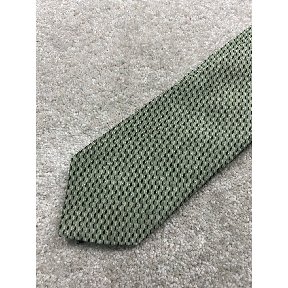 Arrow Men's Tie Green Geometric Pattern 100% Silk Classic Necktie